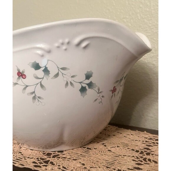 Pfaltzgraff Winterberry Stoneware Oversized Batter Bowl - Picture 3 of 7